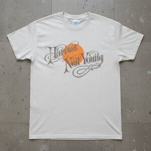 Neil Young Harvest Script Graphic T-Shirt – Vintage Style Classic Rock Tee
